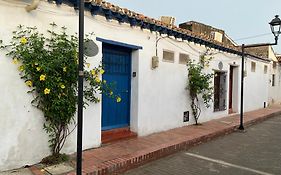 Loft en Mompox con Aire Acondicionado Puerta Azul